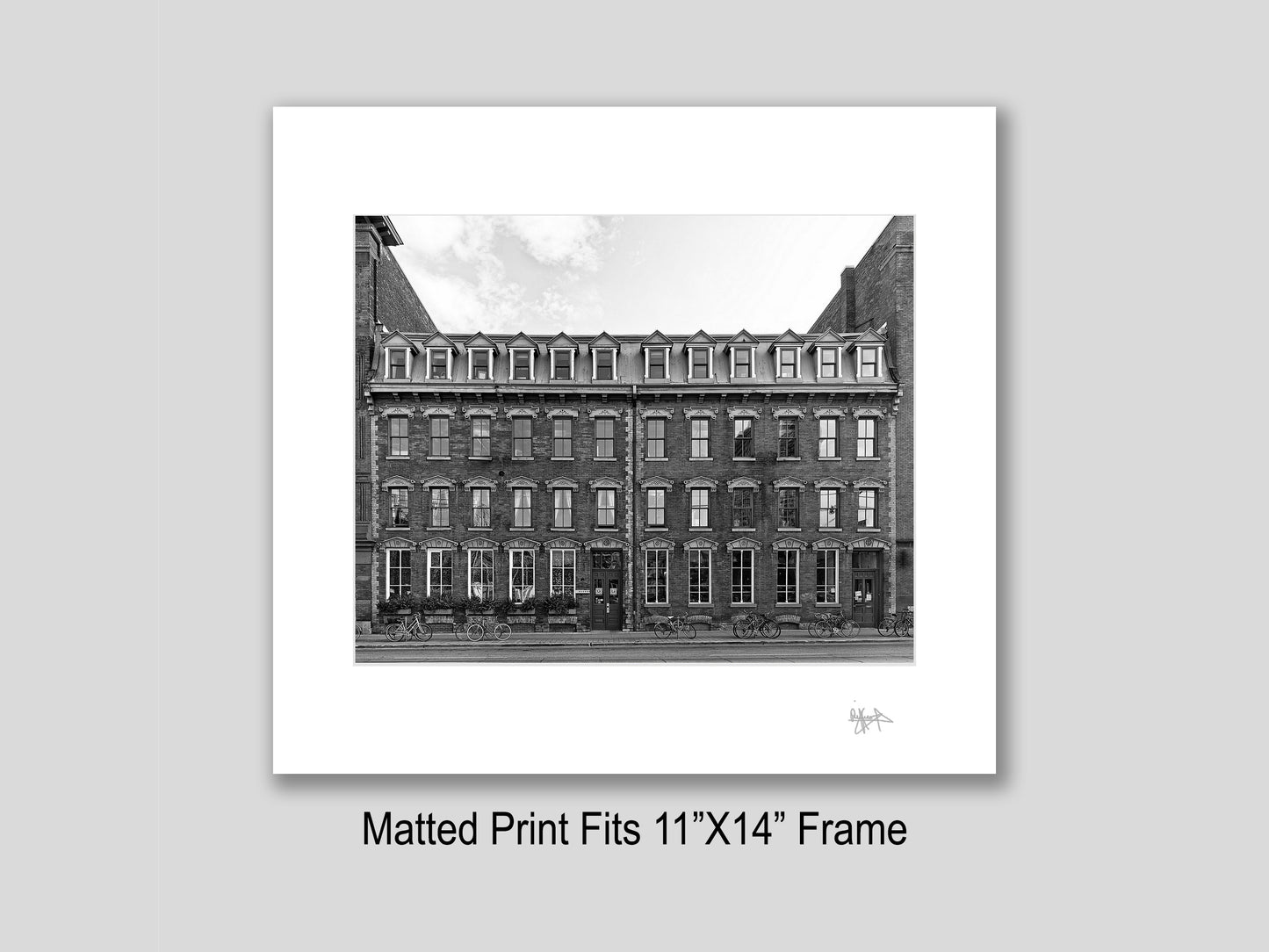 111 Queen St East