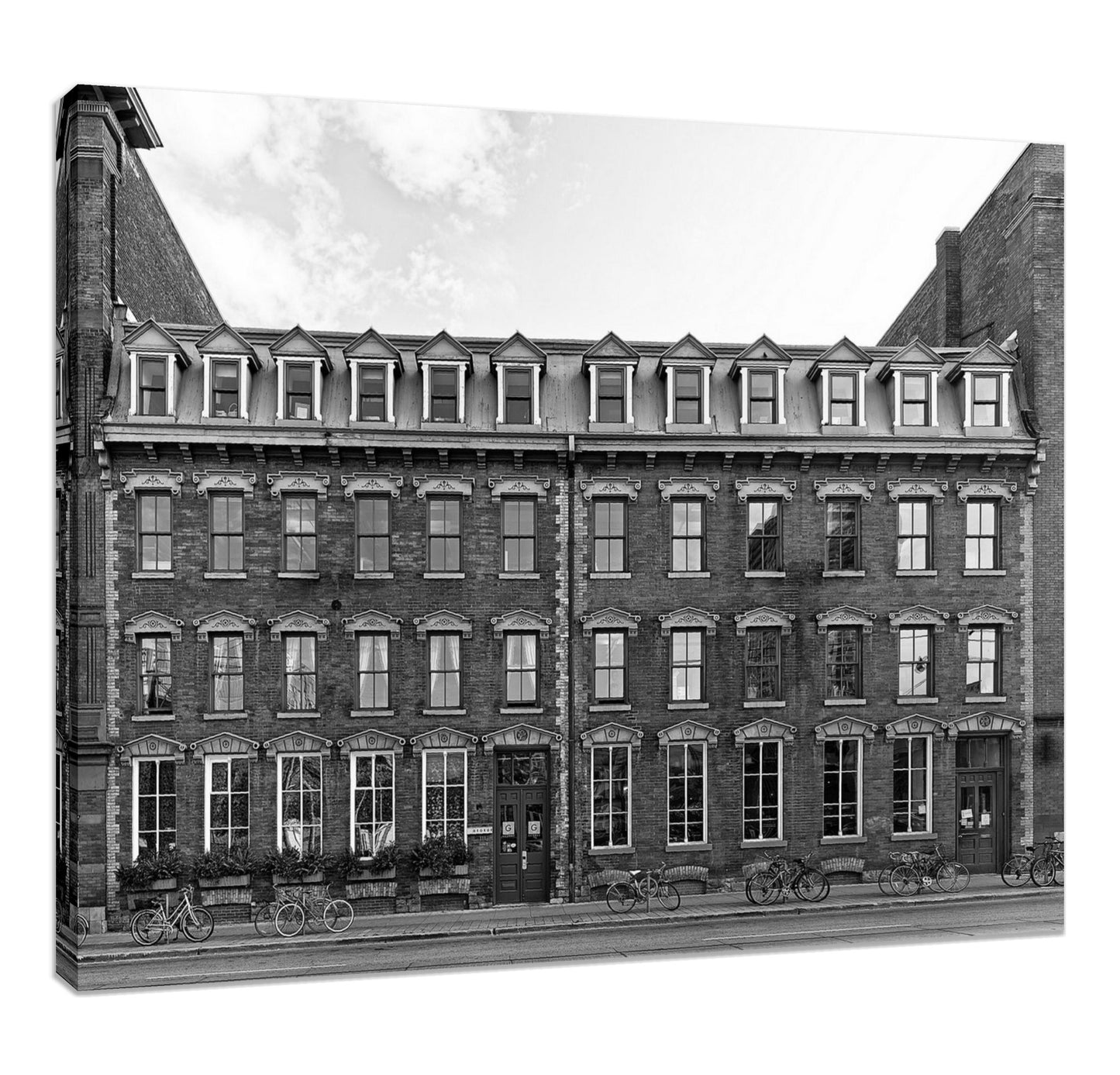 111 Queen St East