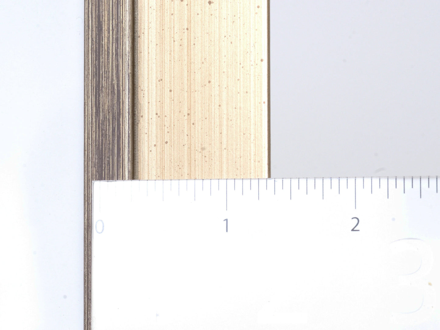 Slope Profile With Satin Silver Finish And Brushed Silver Lip