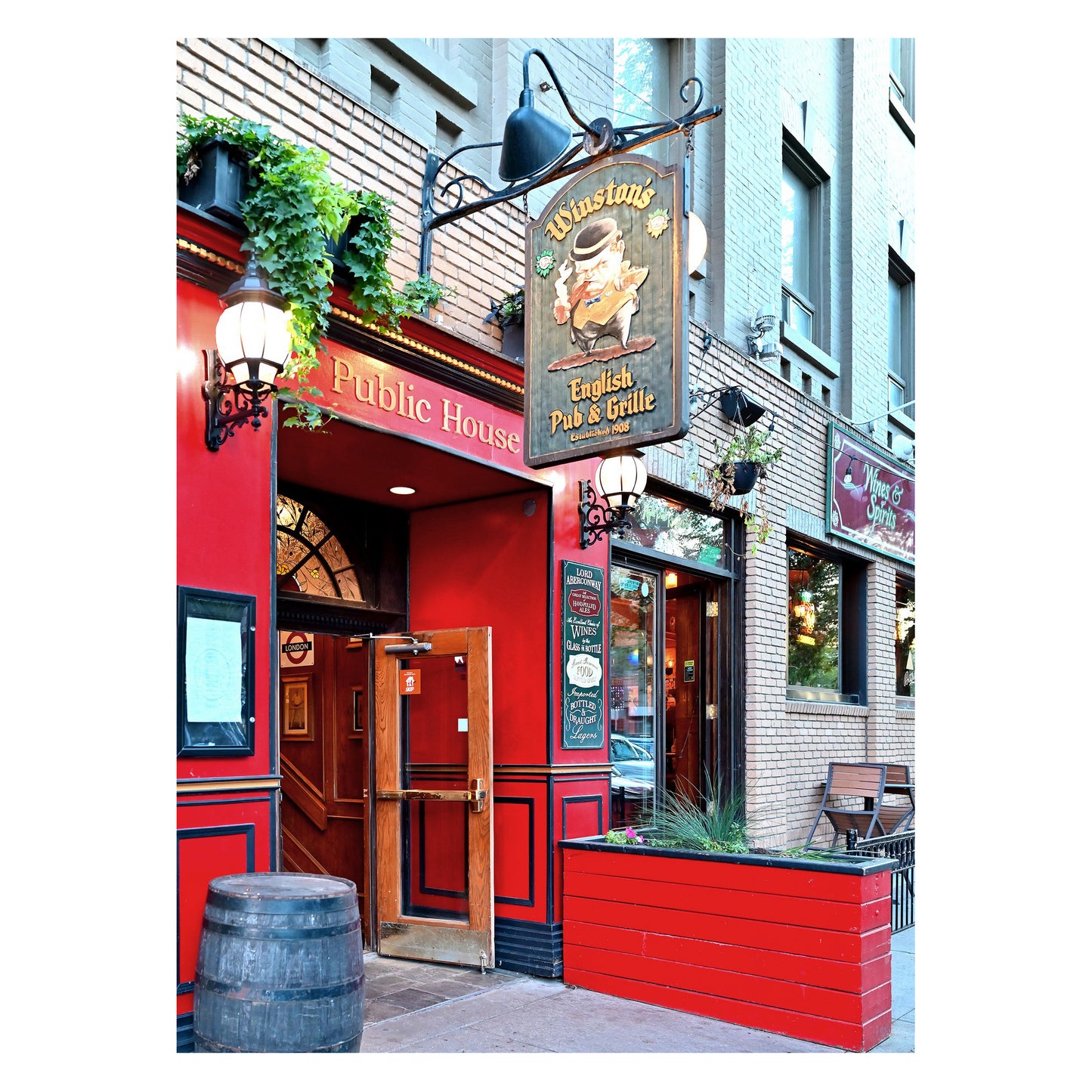 Winston's English Pub & Grill - Saskatoon