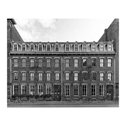111 Queen St East