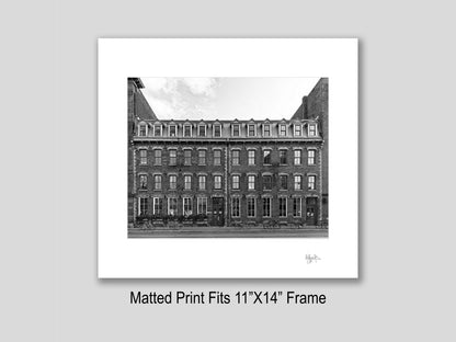 111 Queen St East