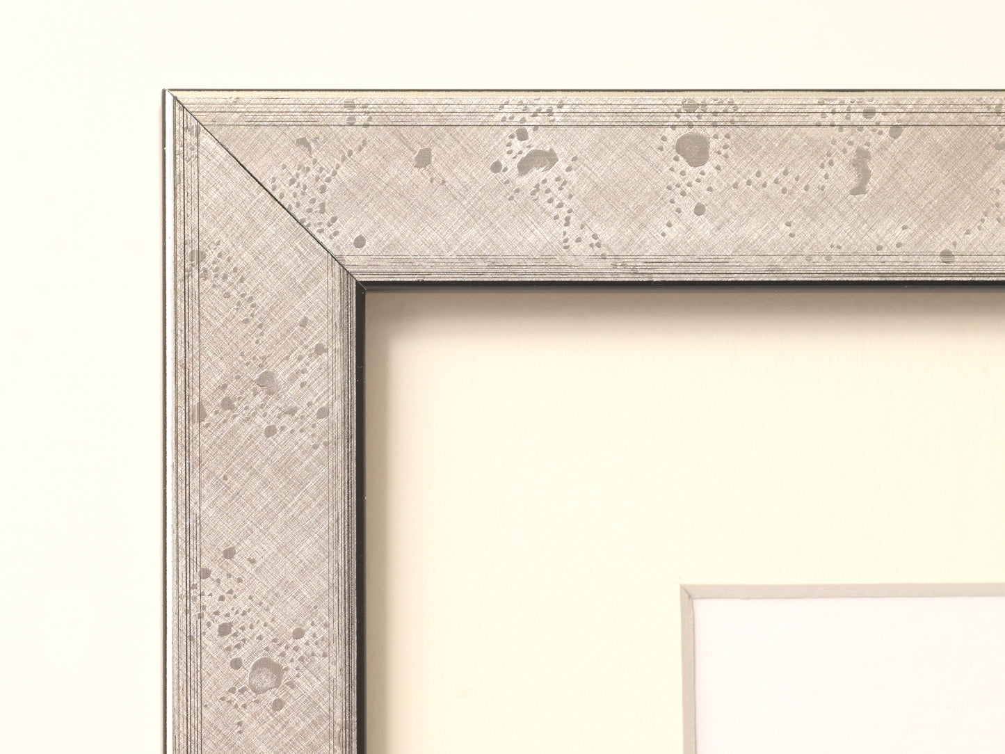 7165SI Silver Foil With Distressed Speckle Brushed Finish