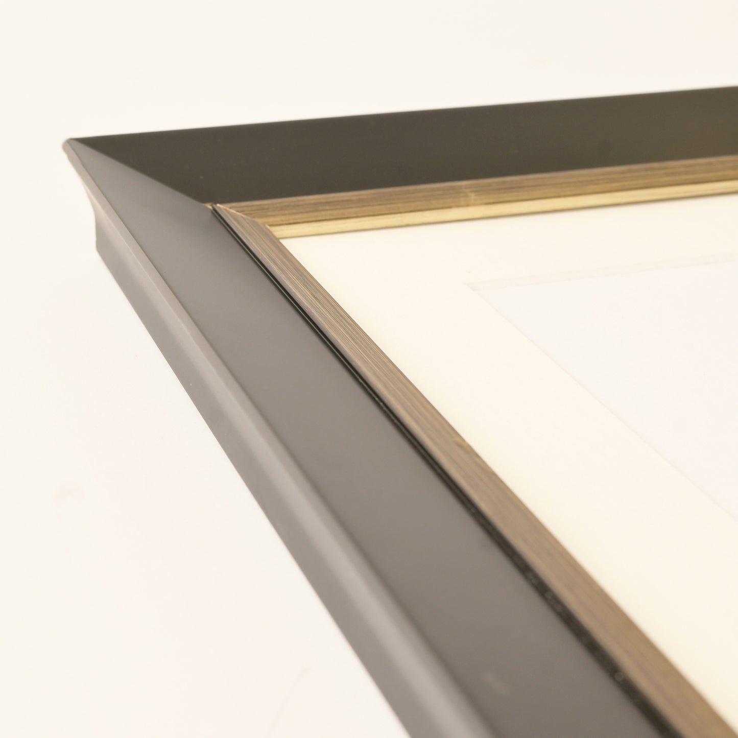Slope Profile With Satin Black Finish and Brushed Silver Lip