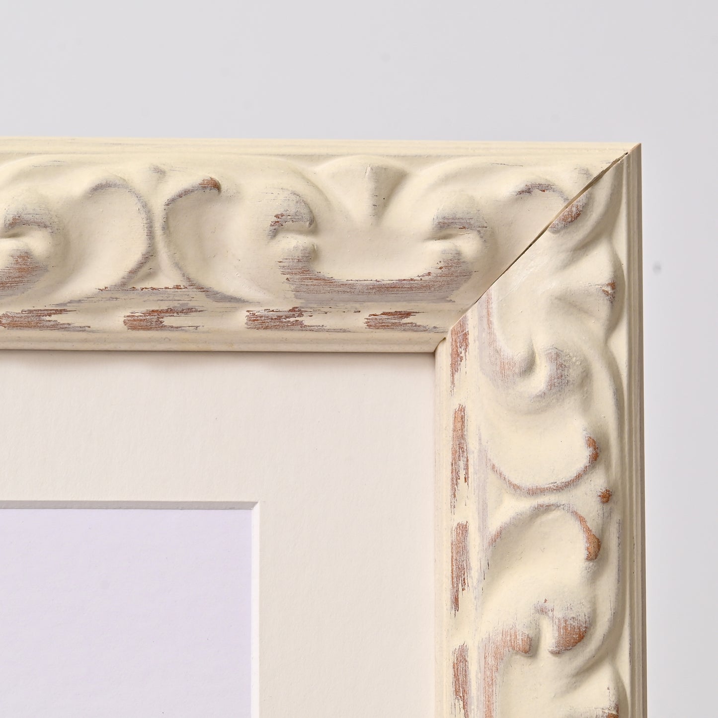 8352WH Ornate Profile With Rustic White Satin Finish
