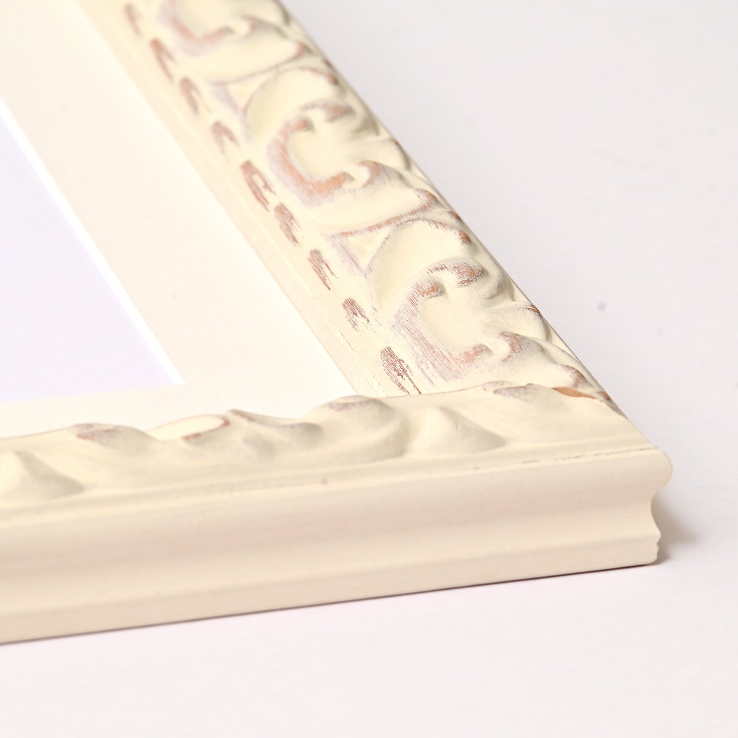 8352WH Ornate Profile With Rustic White Satin Finish