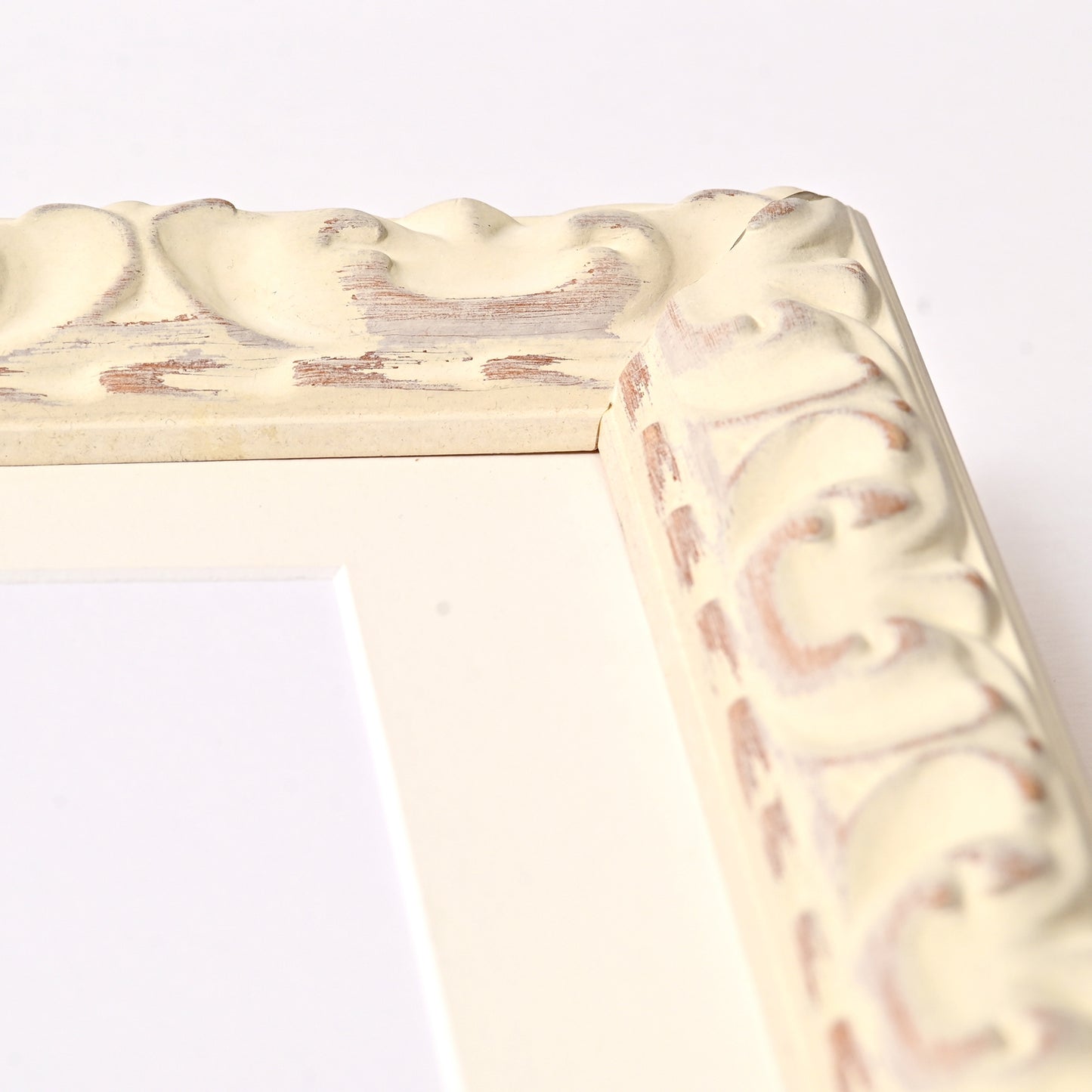 8352WH Ornate Profile With Rustic White Satin Finish