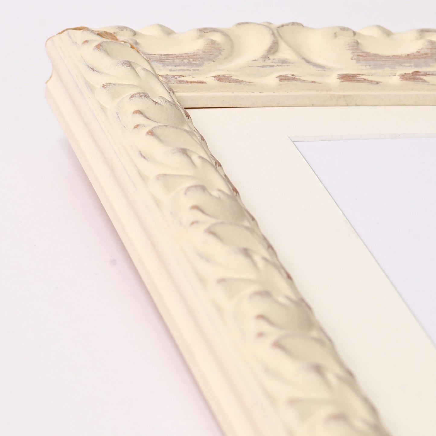 8352WH Ornate Profile With Rustic White Satin Finish
