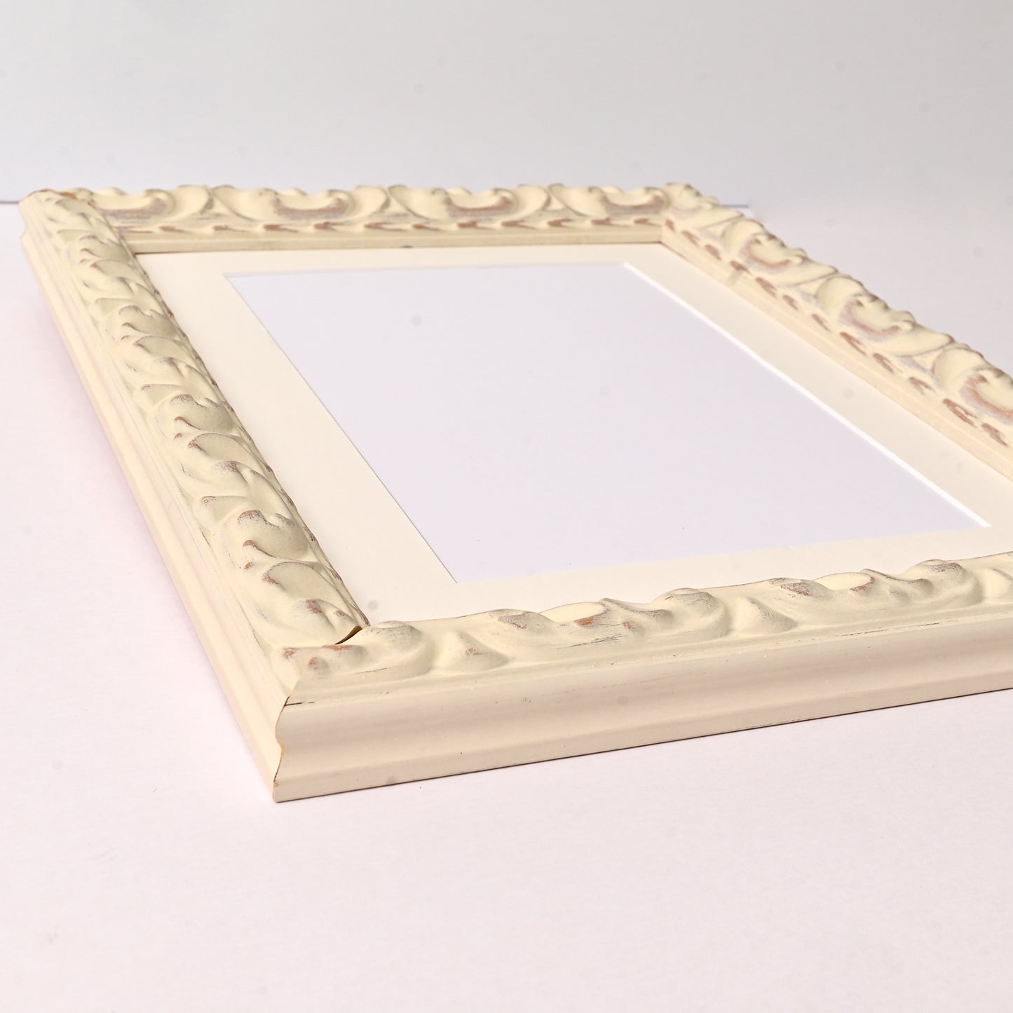 8352WH Ornate Profile With Rustic White Satin Finish