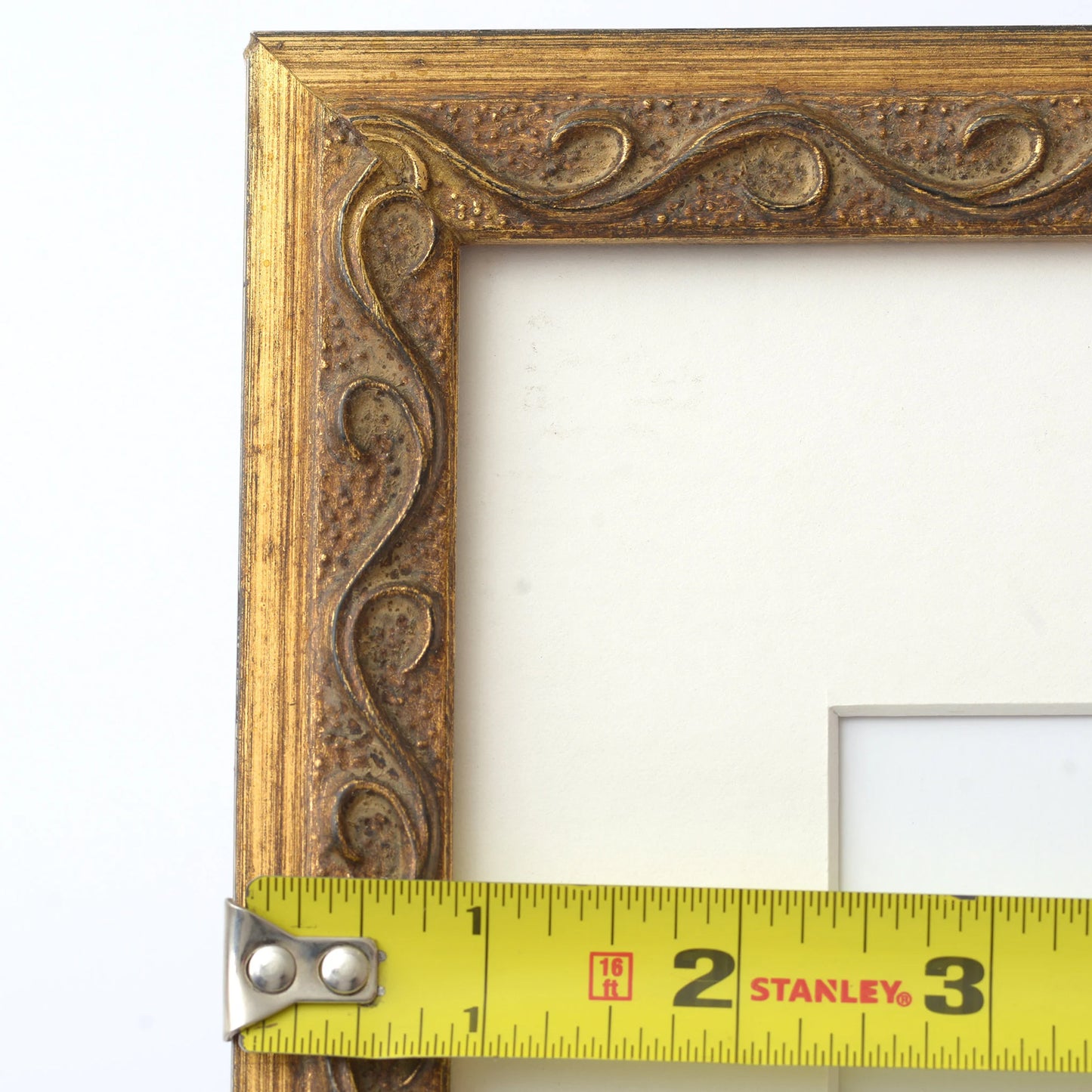 Golden Leaf Vine Motif Frame With Brown Highlights