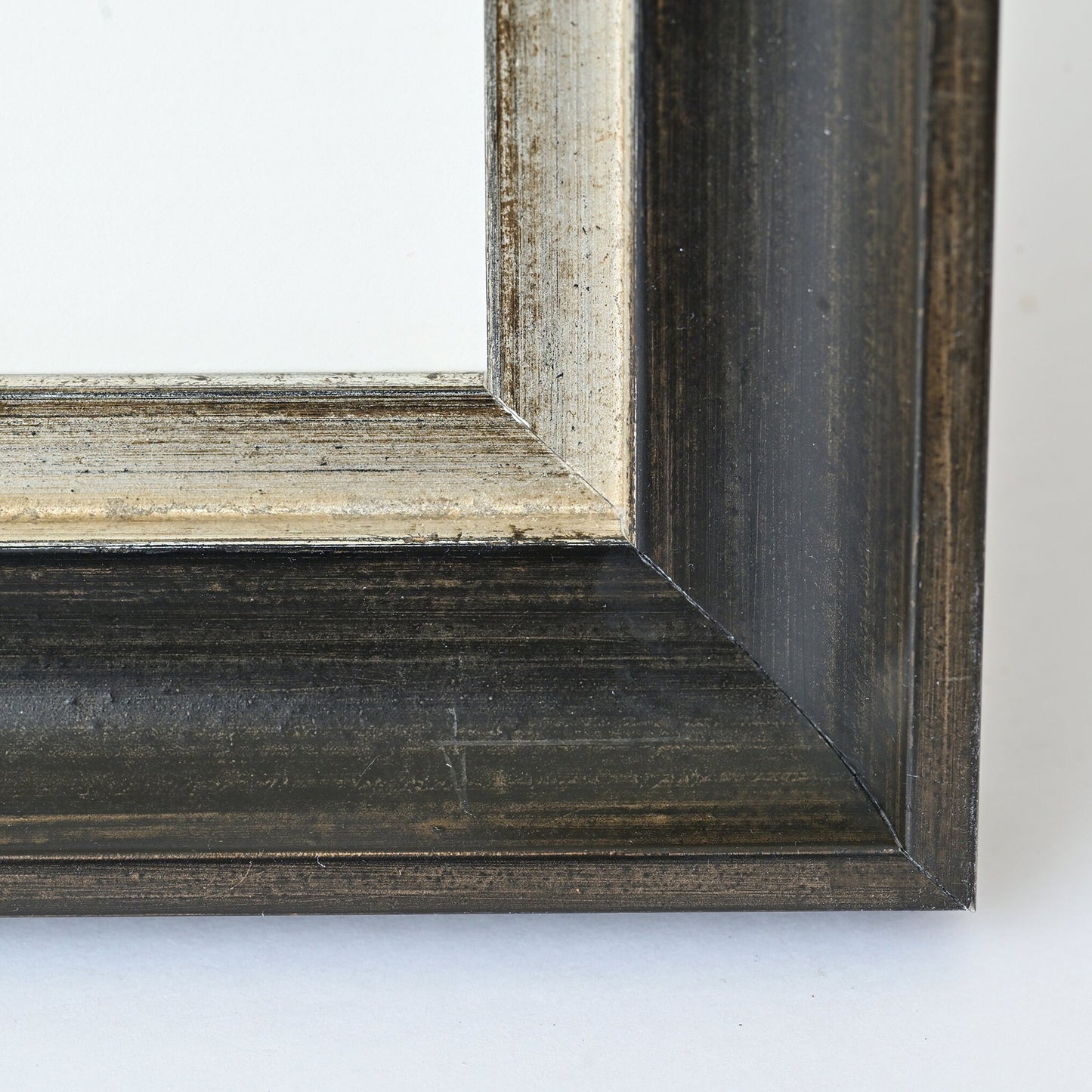 Distressed Black Wash Frame With Silver Lip On Scoop Profile